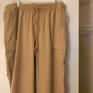 Women’s OldNavy cargo pants